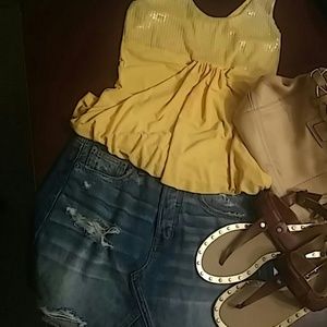 Sale $7 items 3/$15 Gidani Sequin Top